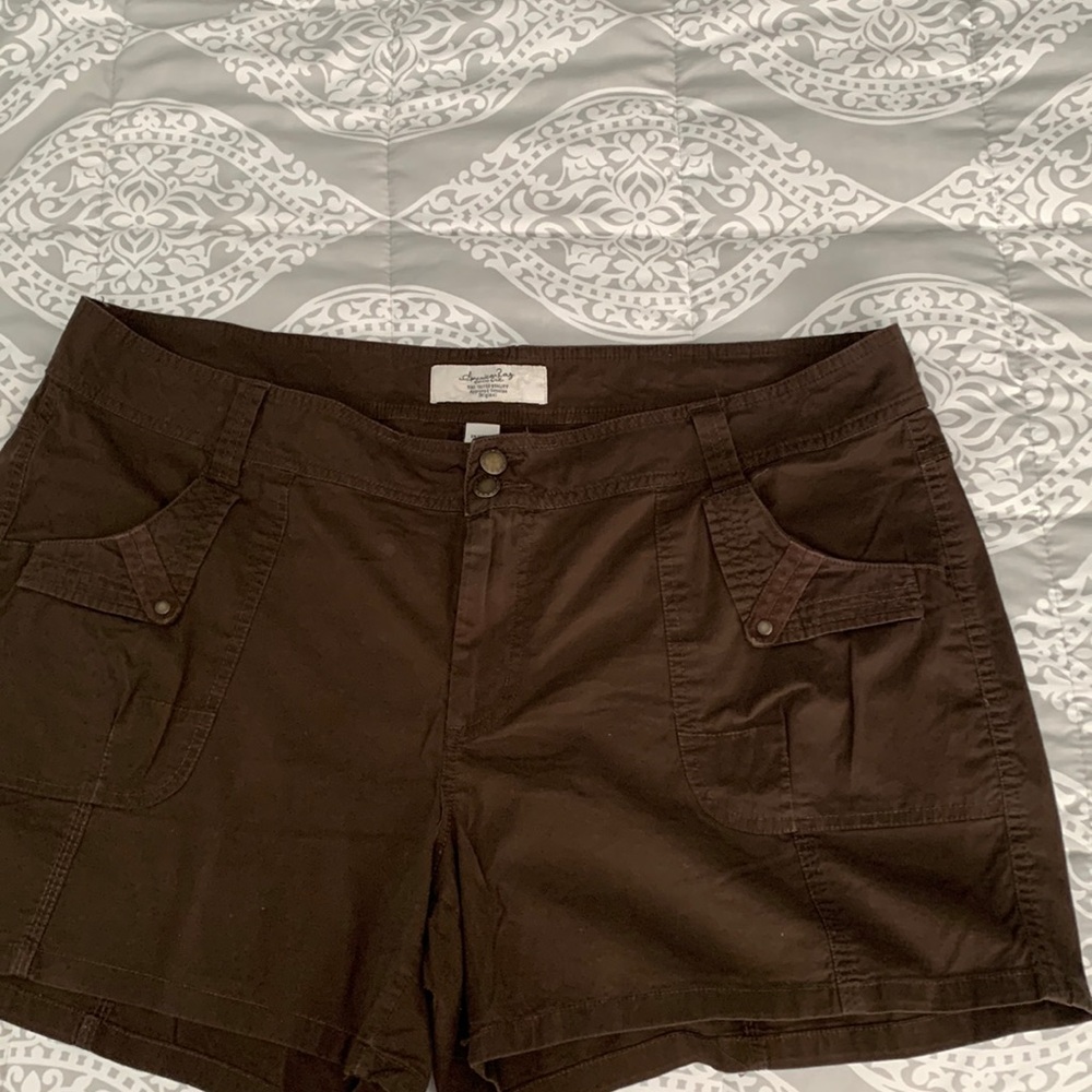American Rag shorts, size 18.  97% cotton/3% spandex.